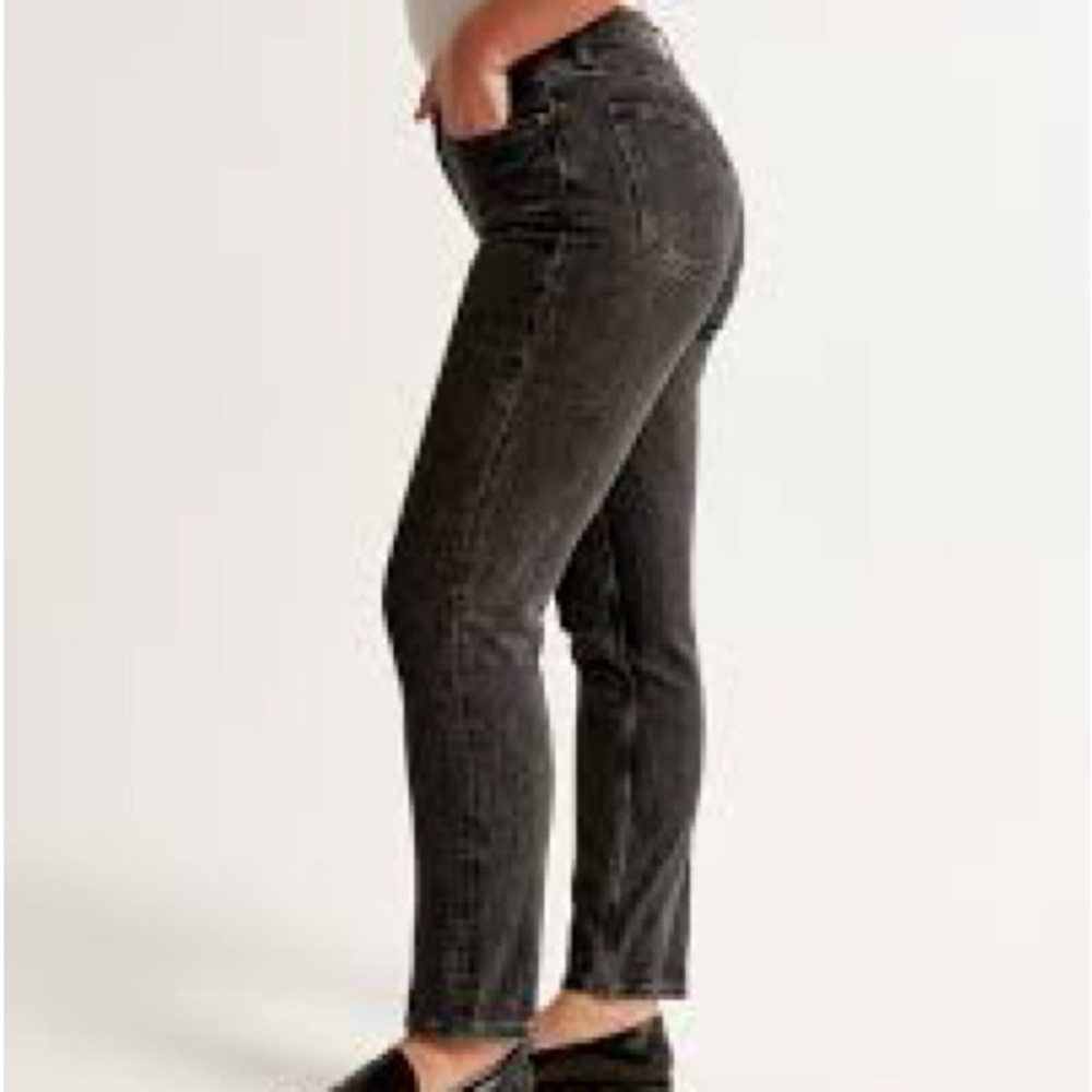 Abercrombie & Fitch size 8 High Rise Mom Jean Dark Gray Love Curve